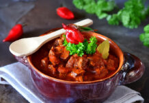 Бограч — ароматний рецепт угорської класики в українському стилі