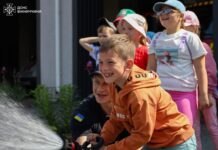 У Вінниці рятувальники провели пізнавальну екскурсію для школярів