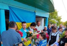 На Вінниччині зустріли звільненого з російського полону морпіха Ростислава Богуцького