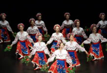 Вінницький ансамбль «Радість» з тріумфом повернувся з гастролей у Франції