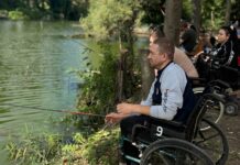 Риболовля як терапія: на Вінниччині реабілітують воїнів після полону