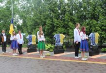 У Калинівській громаді відкрили Алею слави на честь загиблих Героїв