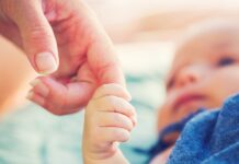 50 000 грн при народженні дитини: уряд готує рекордне підвищення виплат