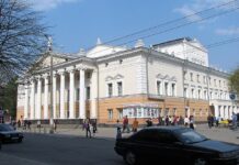 У центрі Вінниці відсьогодні відновлюють рух транспорту вулицею Соборною