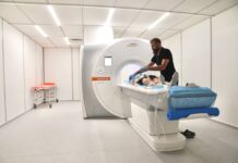 Подільський онкоцентр отримав сучасне обладнання для швидкої діагностики