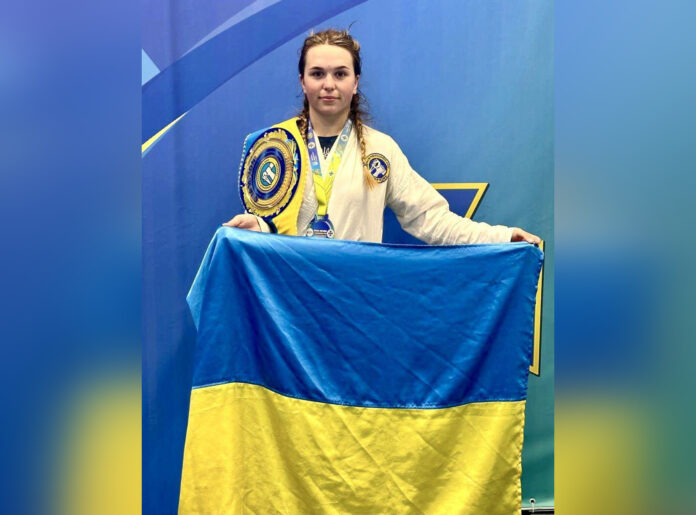 imgonline-com-ua-Frame-blurred-Q0cJsDnXy9R