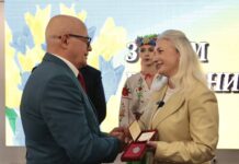 На Вінниччині з нагоди професійного свята відзначили кращих педагогів