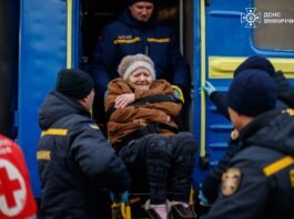 У Вінниці зустріли евакуаційний потяг із прифронтових областей