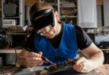 Ветеранів запрошують на безплатний курс із основ електроніки в Мукачеві