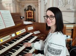 Вікторія Мала вже 9 років грає на 120-річному органі