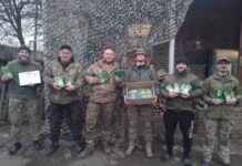 Волонтери зі Стрижавки передали домашні страви українським захисникам на передову