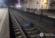 На залізниці у Вінниці загинула дівчина