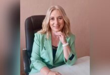 Директорка вінницького ліцею №12 Олена Вітюк отримала премію Верховної Ради України