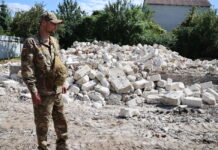 Справа військового, у якого знесли будинок і перепродали ділянку, просувається: оголошено підозру трьом фігурантам та держреєстратору