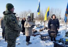 Посмертну нагороду «За оборону України» передали матері бійця з Вінниччини