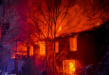 Загинула людина під час пожежі у двоповерховому будинку Вінниці