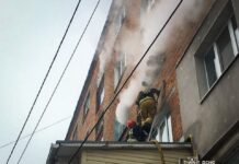 У Вінниці загорівся коридор житлового будинку — обійшлося без жертв