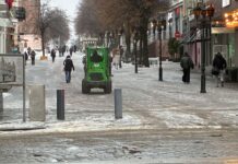 Негода у Вінниці: комунальники працювали з вечора, місто готують до снігопаду