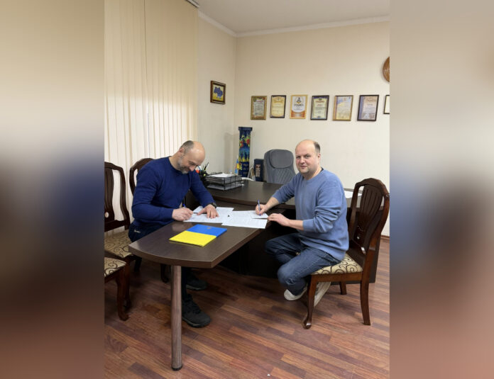 imgonline-com-ua-Frame-blurred-xbXNLsDKVOWnlyB