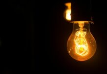 У Вінницяобленерго пояснили причини термінових відключень електроенергії