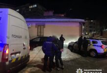 У Вінниці затримали чоловіка, який прийшов до кафе з імовірним боєприпасом