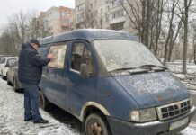 У Вінниці працює комісія з питань занедбаних автомобілів