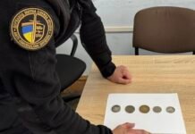 Раритети в бардачку: на Вінниччині виявили незадекларовані монети 17-20 століть