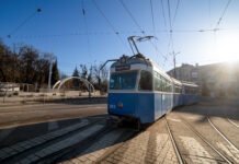 Фоторепортаж: Весняна Вінниця, місто, що прокидається у золотих обіймах сонця