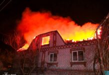 На Вінниччині пожежа охопила 100 кв. м горища житлового будинку