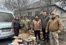 Микола Кучер відвідав військових на передовій та передав необхідне оснащення