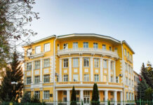 Один із претендентів на посаду ректора ВДПУ зняв свою кандидатуру