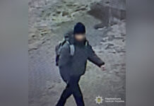 У Вінниці пенсіонерку обікрали на майже 300 тисяч гривень і 11 тисяч доларів