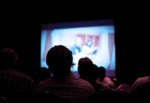 Культурне перезавантаження в Барі: у місті запрацювали кіноклуб Docudays UA та книжковий клуб