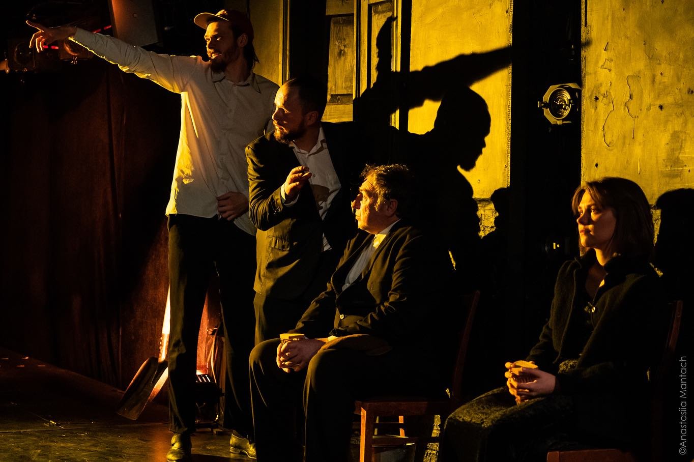 Вистава «Тату, ти мене любив?» 27 квітня вперше у Вінниці