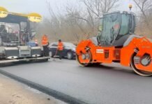 На Вінниччині оновили частину траси Р-33: роботи тривають