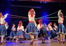 У Вінниці ансамбль «Радість» відзначив 28-річчя яскравим концертом