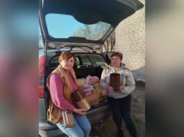 Великодній гостинець для захисників: у селі Митки зібрали допомогу на фронт