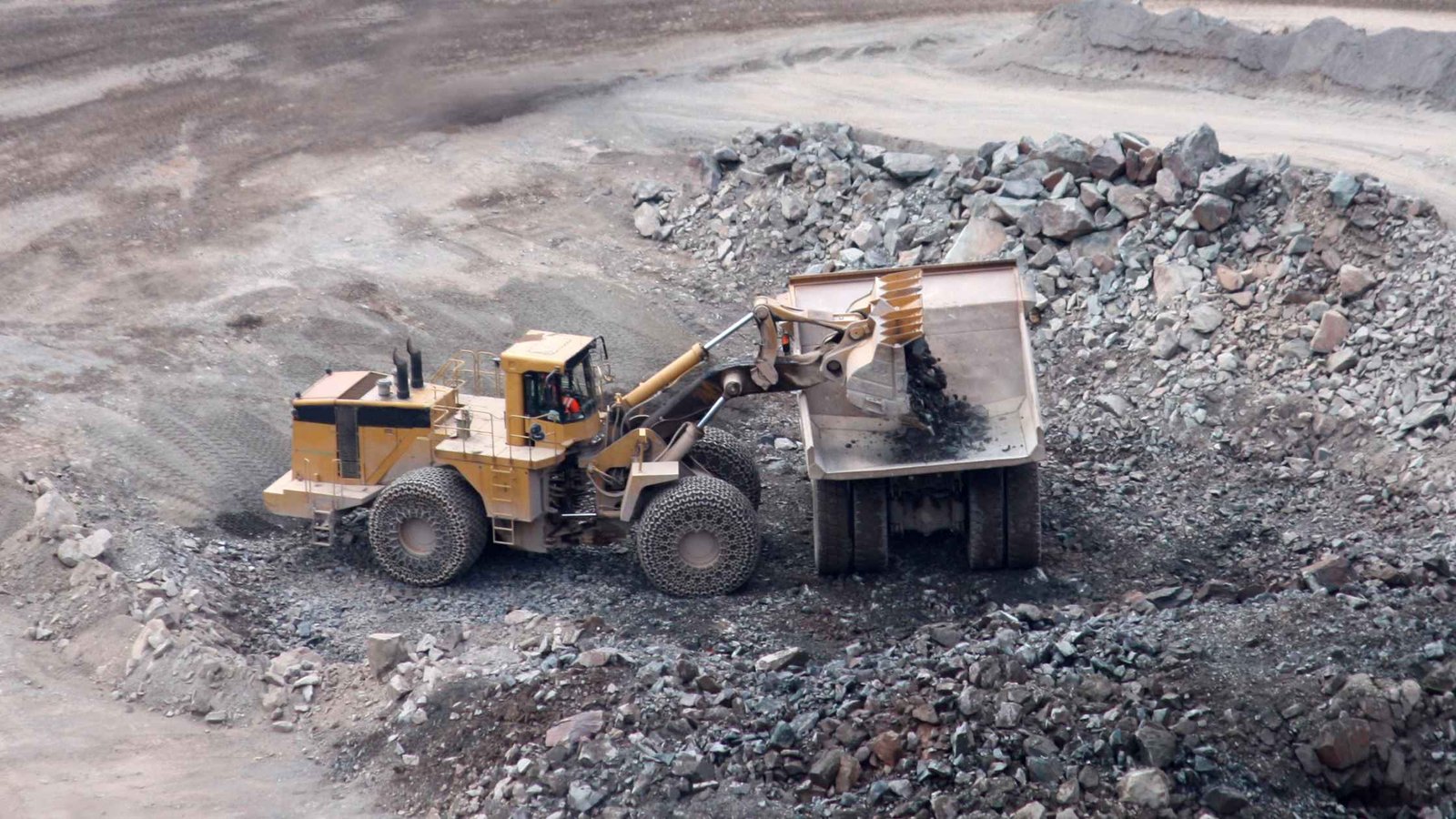 На Вінниччині попередили про плановий вибух у гранітному кар’єрі