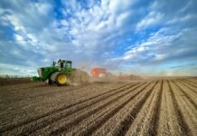 На Вінниччині активізувалася посівна: аграрії вже засіяли 72 тисячі гектарів