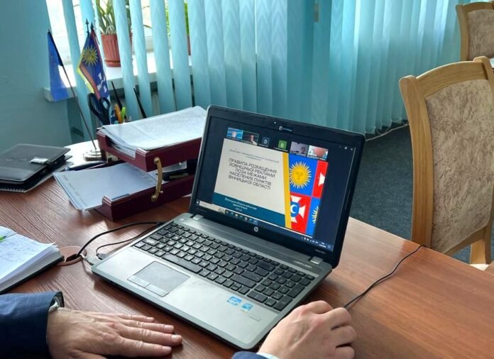 Реклама вздовж трас на Вінниччині: бізнесу пояснили нові правила