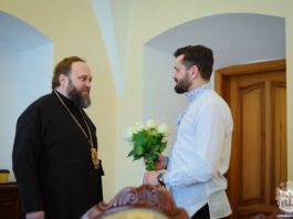 Архієпископ Павло зустрівся із вінницьким педагогом, який став призером конкурсу «Учитель року – 2026»
