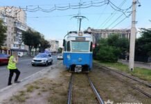 У Вінниці трамвай наїхав на пішохода: чоловіка госпіталізували