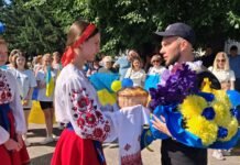 Майже 4 роки неволі позаду: на Вінниччині зустріли захисника Сергія Беженара