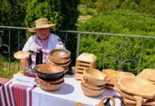 Аромат комбучі, авторські соуси та горлиці зі смоли: репортаж із крафтового ярмарку у Вінниці