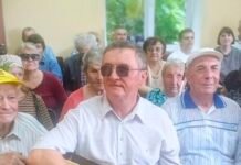 У Житомирі відбувся творчий вечір незрячого вінницького барда Богдана Коваля
