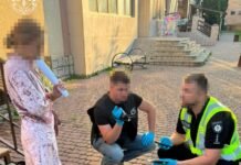Обіцяла повернути з полону та оформити інвалідність: на Вінниччині затримали шахрайку