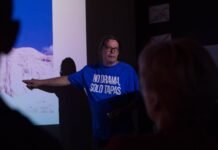 У вінницькому просторі «ПІЧ» презентували глибокий проєкт Олександра Никитюка «Неможливість присутності»