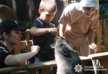 Поліцейські, капелани та благодійники подарували свято дітям із Харківщини