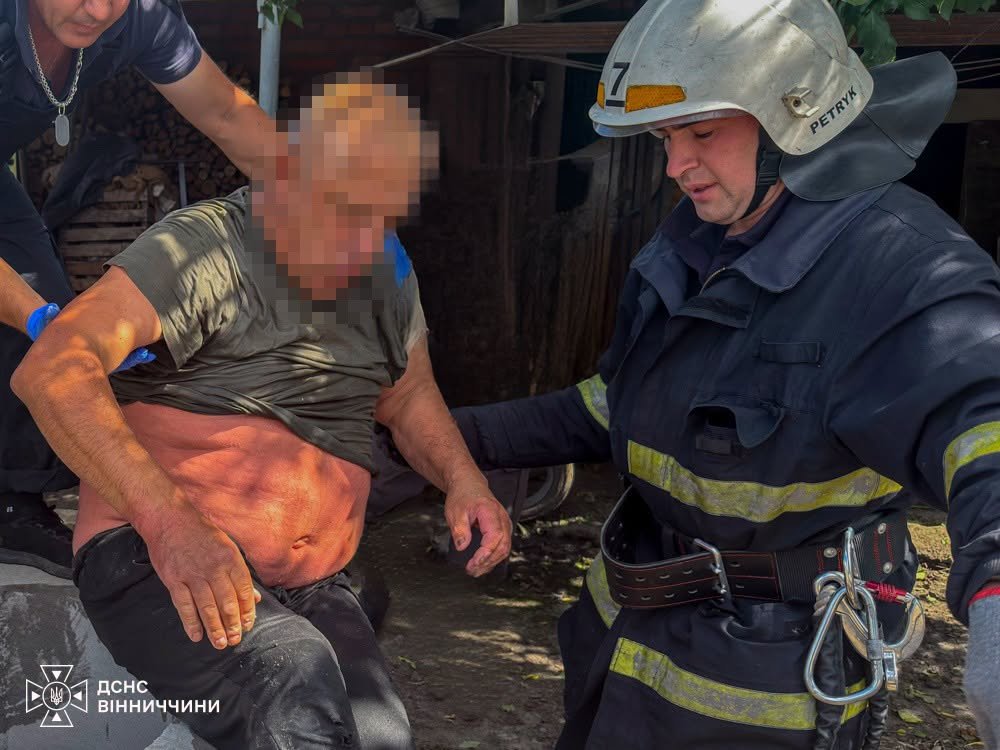 На Вінниччині чоловік упав у 8-метрову криницю