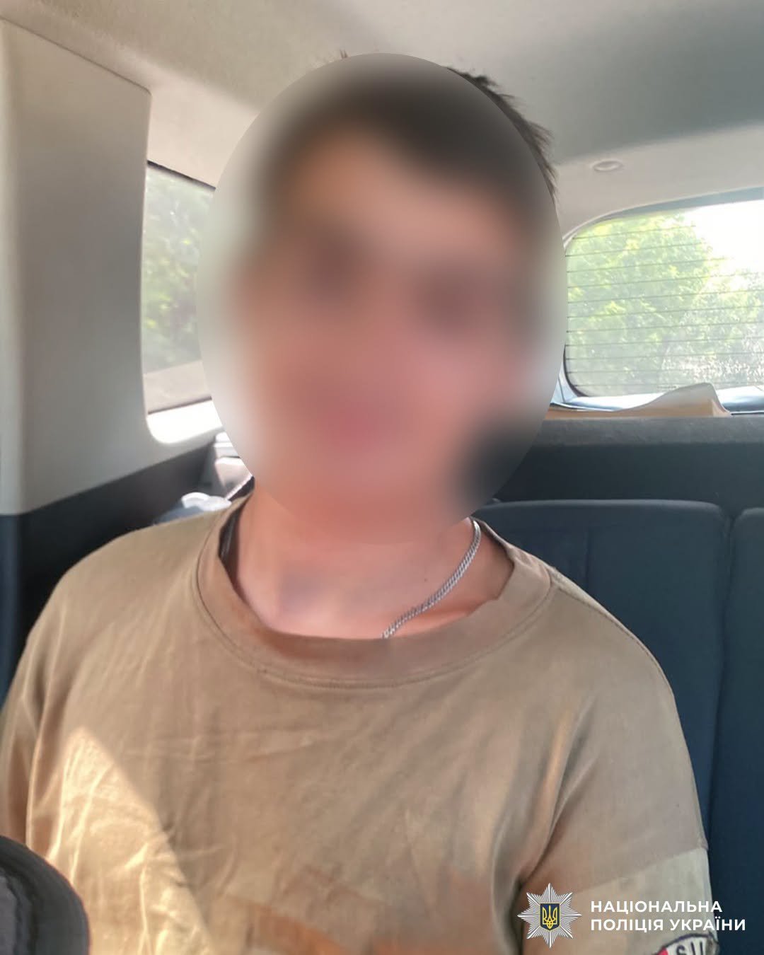 На Вінниччині п’яний 20-річний чоловік розтрощив шість могил на кладовищі
